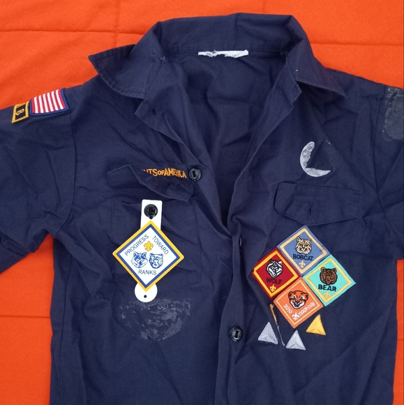 BOY SCOUTS OF AMERICA UNIFORM SHIRT WITH PATCHES, SIZE YOUTH MEDIUM BLUE - Picture 2 of 3
